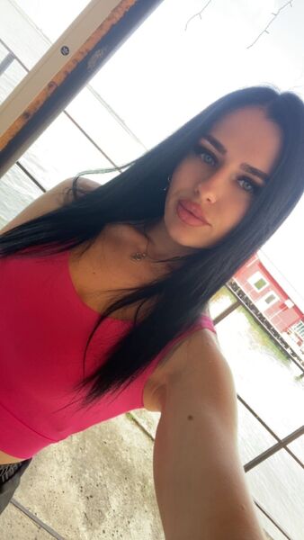  ,   Ulyana, 27 ,   ,   , c , 