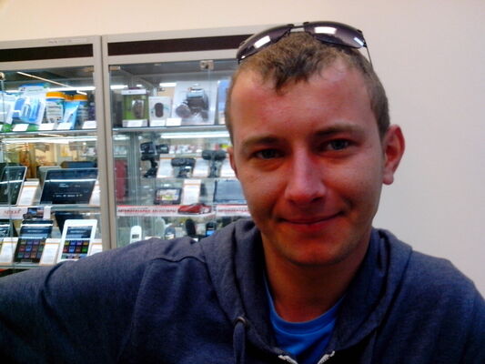  ,   Anatol, 36 ,   