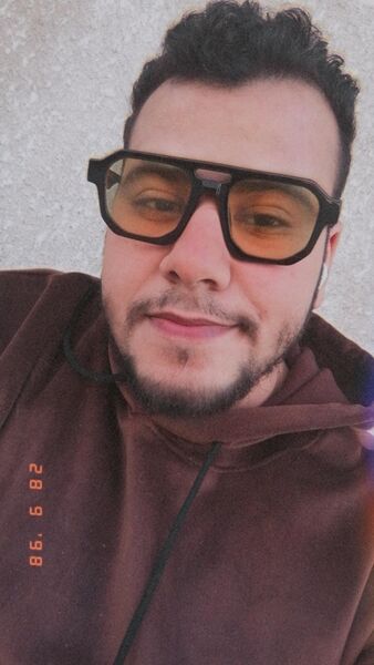  ,   Hussein, 24 ,   ,   , c , 