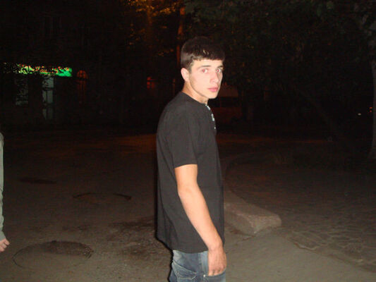  ,   Gio, 43 ,   
