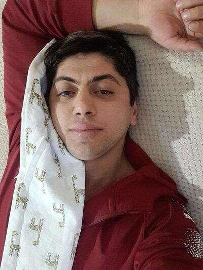  ,   Maksim, 33 ,   