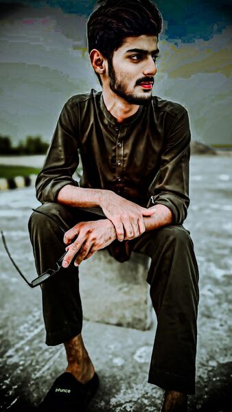  ,   Hassan, 18 ,   ,   