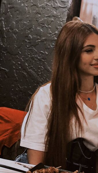  ,   Sara, 22 ,   ,   