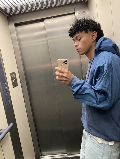  Avila de los Caballeros,   Steven, 22 ,   ,   