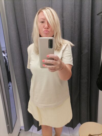  ,   Kenza, 44 ,   ,   , c , 