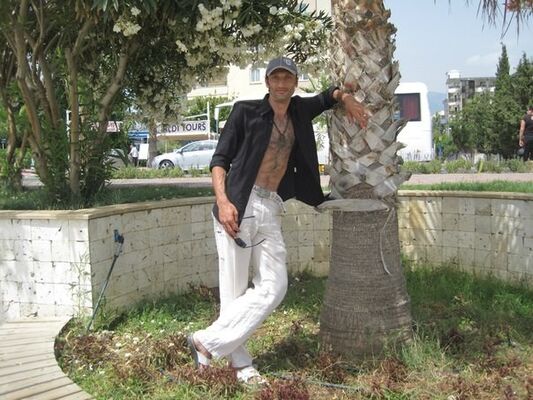  ,   Paata, 49 ,   
