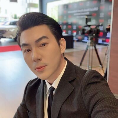  ,   Kevin, 42 ,   ,   