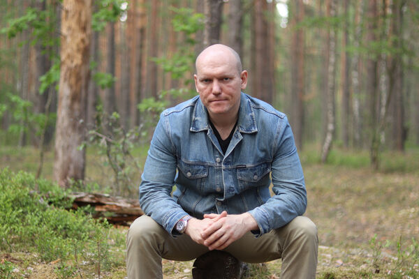  ,   Maxim, 44 ,   ,   , c , 