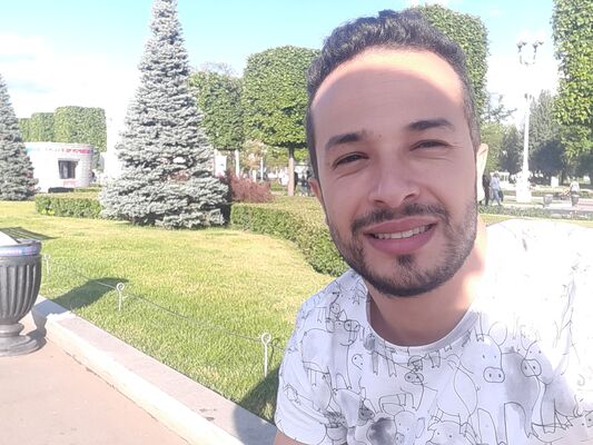  ,   Sami, 32 ,   ,   