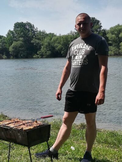  ,   Vlad, 40 ,   ,   , c , 
