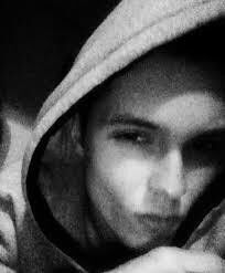  ,   Makc, 32 ,   