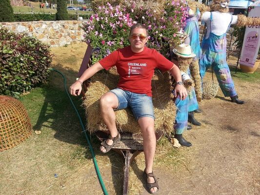   ,   Nik Nik, 45 ,   ,   , c 