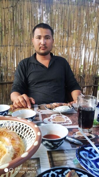  ,   Gulom, 35 ,  