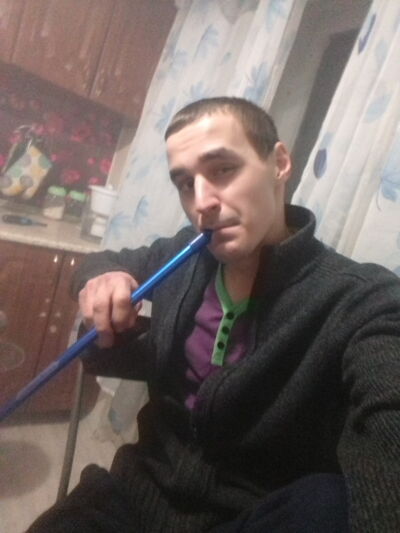  ,   Cega, 33 ,  