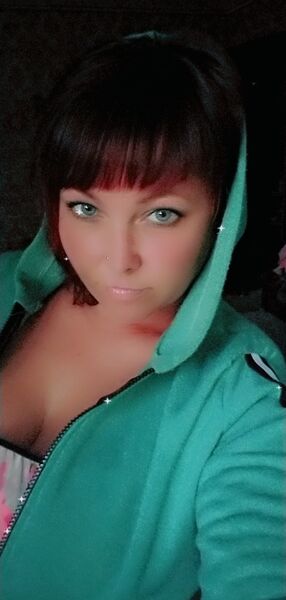   ,   Nadia, 39 ,   ,   