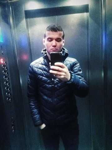  ,   Artur, 30 ,   ,   , c 