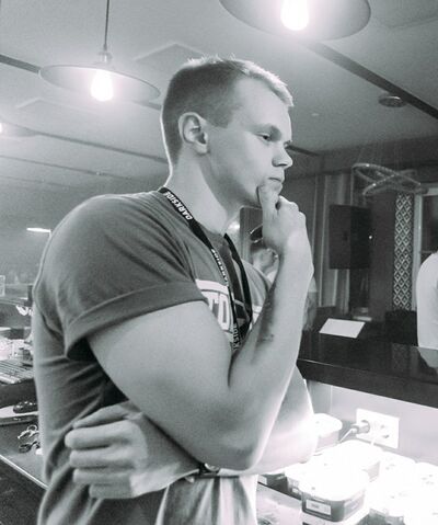  -,   Igor, 34 ,   ,   