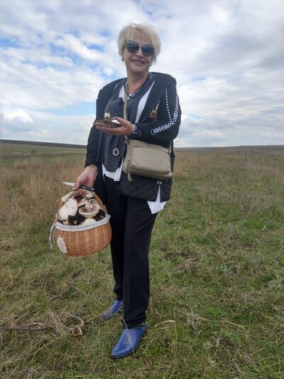  ,   Natali, 61 ,   ,   