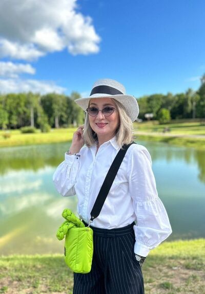 ,   Elena, 52 ,   ,   