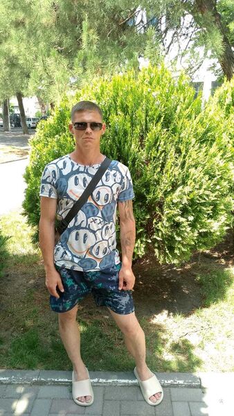  ,   BlekAngels, 40 ,   ,   , c 