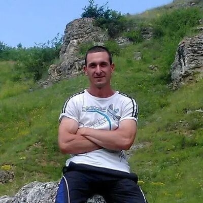  ,   Maksim, 44 ,   ,   , 