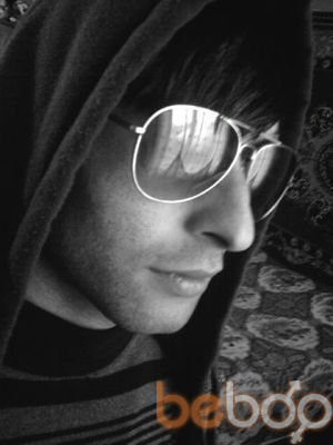  ,   Vahe, 34 ,   