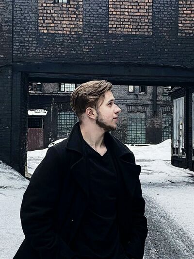  -,   Raily, 22 ,   ,   , c , 