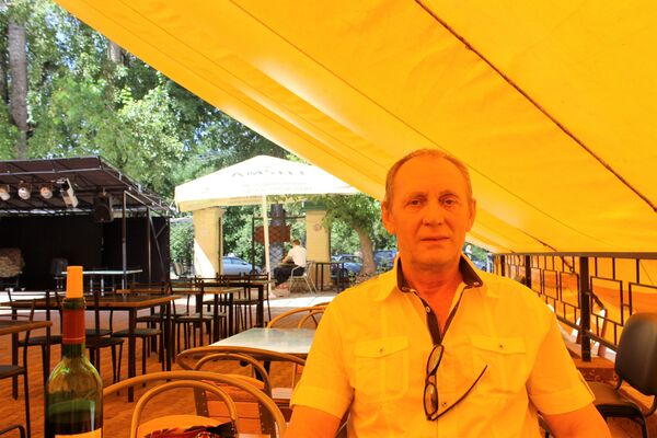  ,   Viktor, 71 ,   ,   , c 