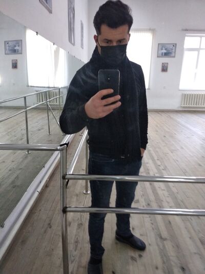  ,   Dmitriy, 33 ,   