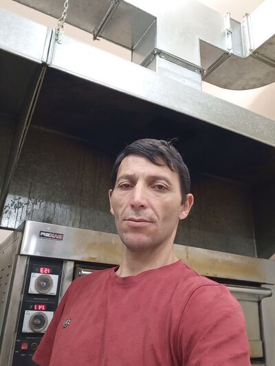  ,   Armen, 46 ,   ,   