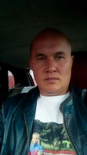  ,   Denis, 37 ,   c 