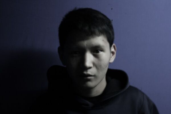  ,   Mika, 31 ,   ,   , c 