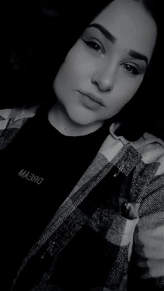  ,   Alina, 24 ,   