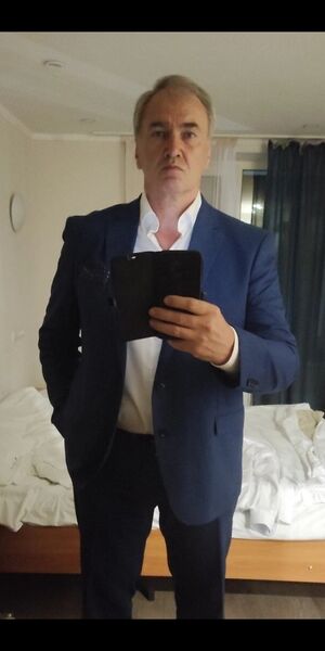  --,   , 52 ,  