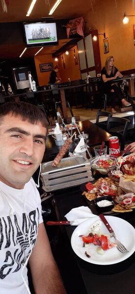  ,   Sarkis, 35 ,   ,   , c 
