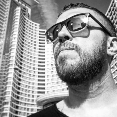  ,   Denis, 38 ,   ,   
