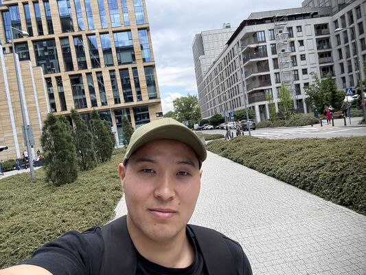  ,   Nuradil, 25 ,   ,   