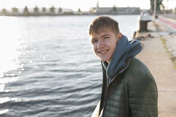  Novy,   Artem, 18 ,   ,   