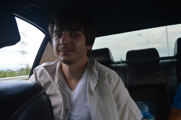  ,   Denis, 37 ,   ,   , c 