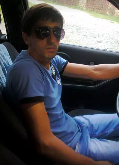  ,   Omar, 37 ,   ,   , c 
