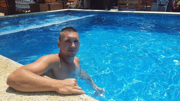  ,   Ilya, 27 ,   ,   , c 