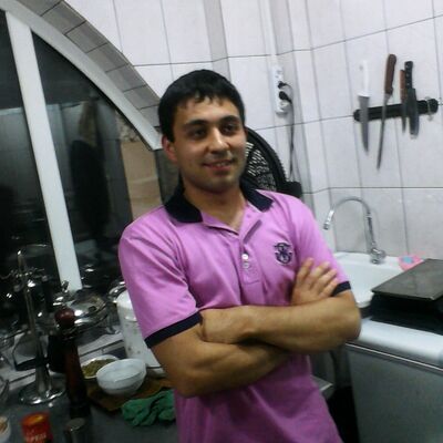  ,   Bek, 35 ,  