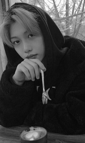  ,   Lina, 25 ,   