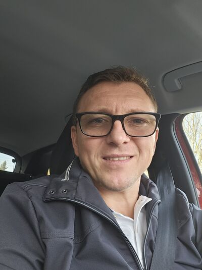  ,   Eduard, 40 ,   ,   