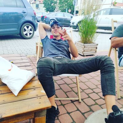  ,   Artem, 32 ,   ,   , c 