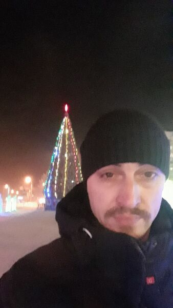  ,   Denis, 37 ,   ,   , c 