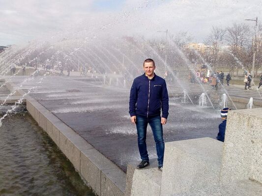  ,   Anton, 34 ,   