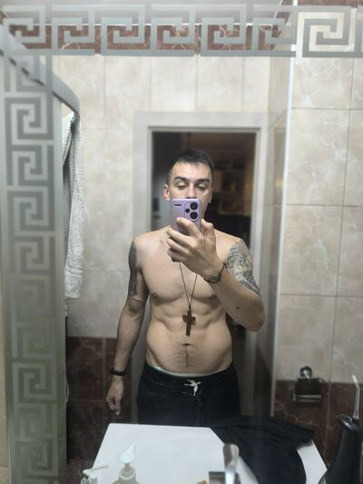  -,   Julius, 32 ,   c 