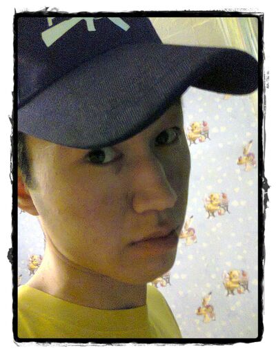  ,   Adlet, 32 ,   ,   , c 