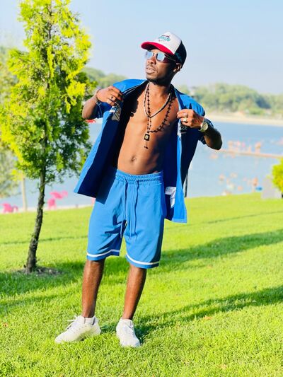  ,   Monty, 27 ,   ,   